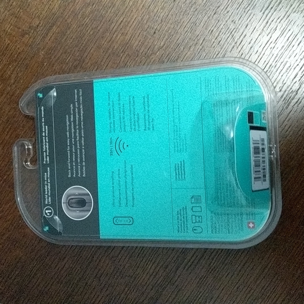 Logitech Compact Wireless Mouse - Picture 2 of 5